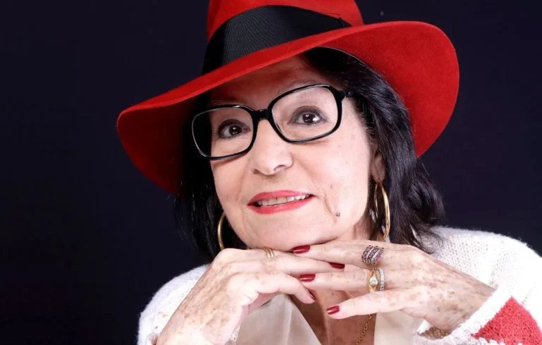 Nana Mouskouri, à 90 ans, s&rsquo;apprête à quitter la scène