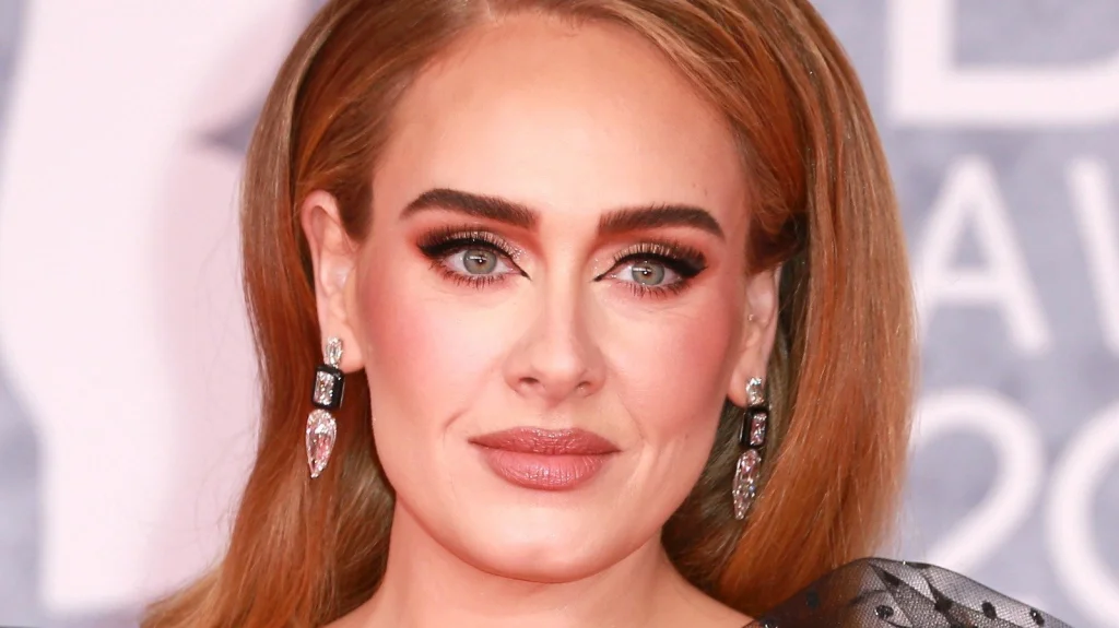 Pourquoi les chanteurs semblent-ils américains en chantant ?