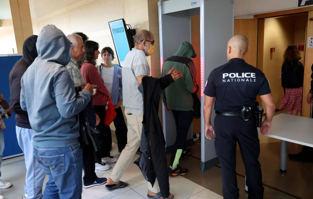 Procès de Mazan : 50 accusés pour viols et excuses controversées