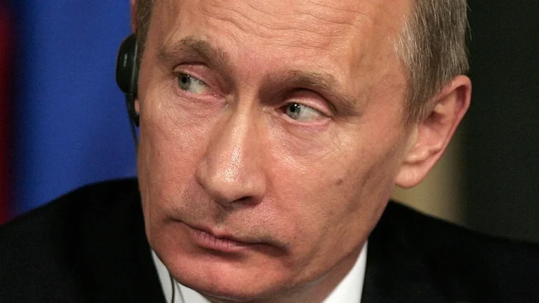 Quel Parti Politique Soutient Vladimir Poutine en Russie ?