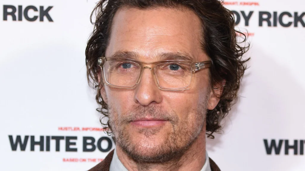 Salesforce se moque des milliardaires dans sa pub du Super Bowl