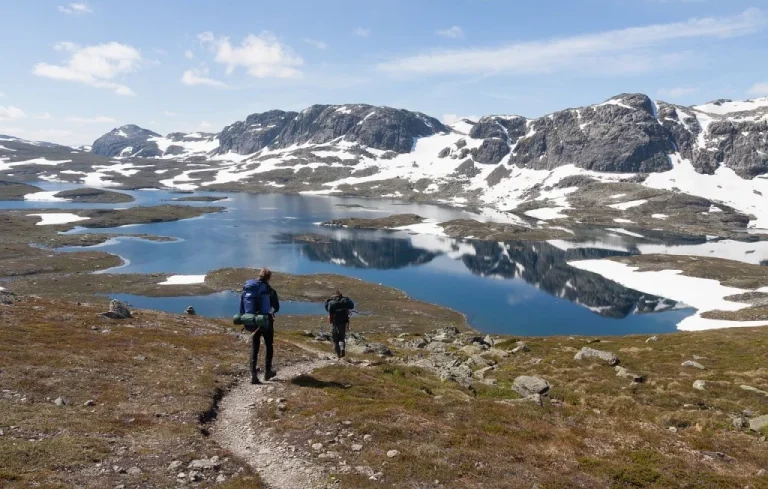 Un couple d&rsquo;Elancourt sauvé par une star en Norvège