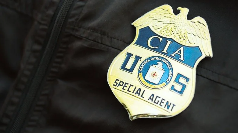 Insigne de la CIA sur une veste noire