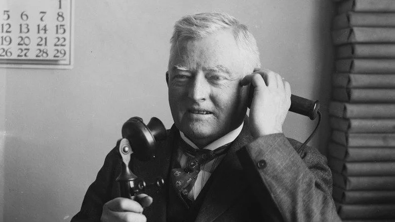 John Nance Garner III téléphone