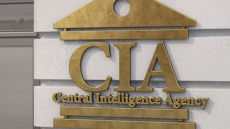 Logo de la CIA sur un mur