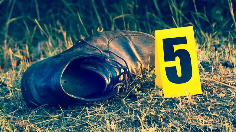 Crime scene and a shoe