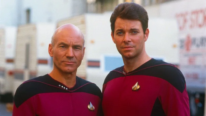 Patrick Stewart Jonathan Frakes en uniformes Star Trek