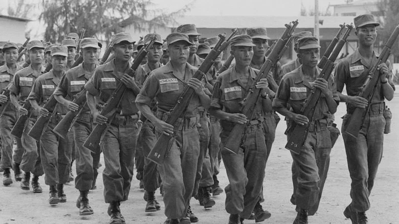 armée sud-vietnamienne en marche