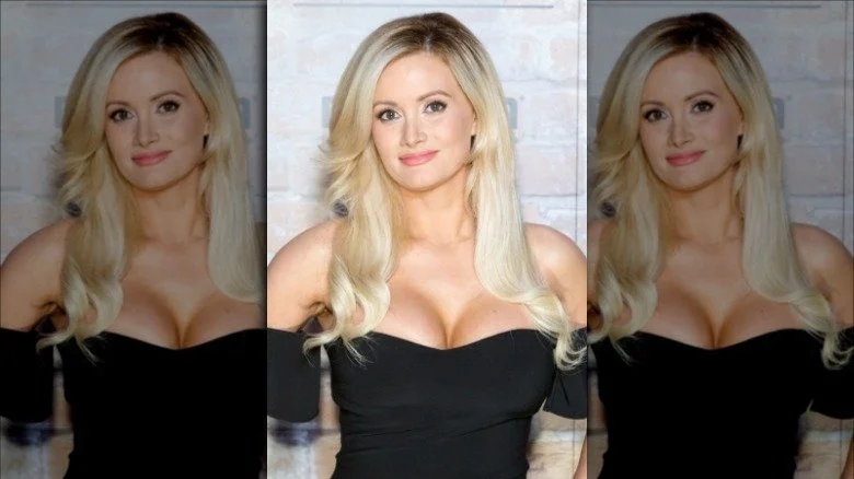 Ancienne playmate Holly Madison posant pour une photo