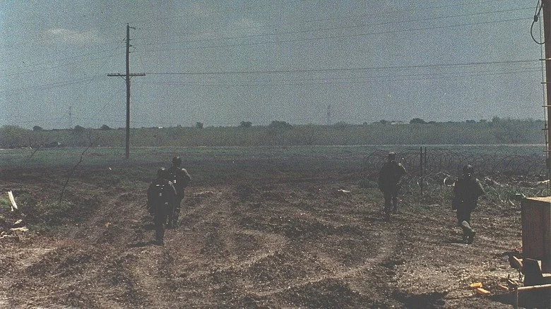 Opérateurs de Delta Force s'éloignant
