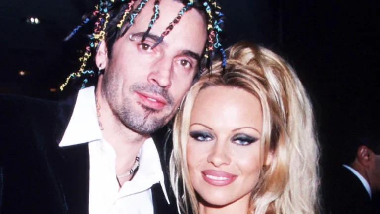 Comment Pamela Anderson a rencontré Tommy Lee : l&rsquo;histoire vraie