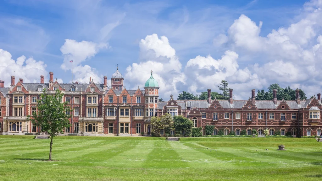 La vérité cachée sur le domaine de Sandringham en Angleterre
