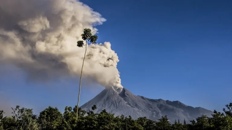 Le volcan Merapi : l&rsquo;un des lieux les plus dangereux au monde