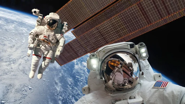 Que se passe-t-il si l&rsquo;on saute de la Station Spatiale Internationale ?