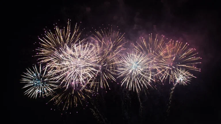 Que se passe-t-il si vous allumez des feux d&rsquo;artifice dans l&rsquo;espace ?