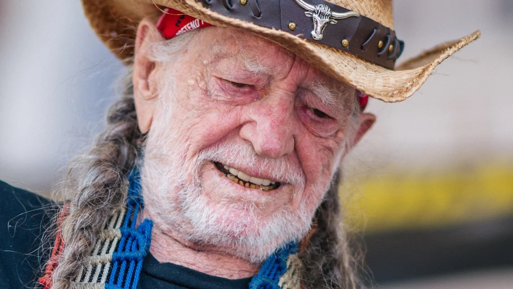 Willie Nelson et ses cheveux : un lien indissoluble