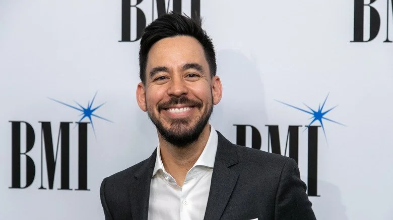Mike Shinoda en gros plan