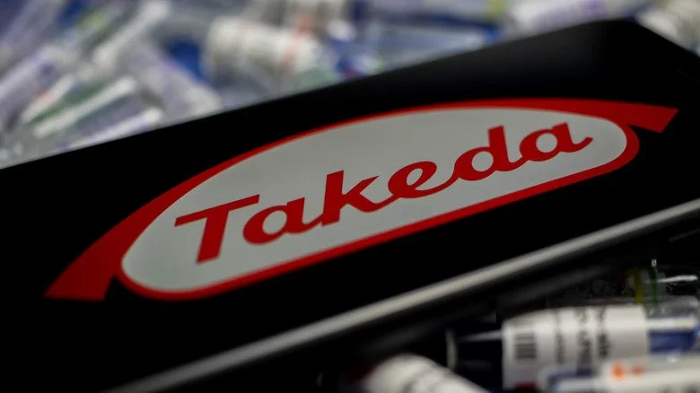 Takeda Pharmaceutical Company sur des flacons