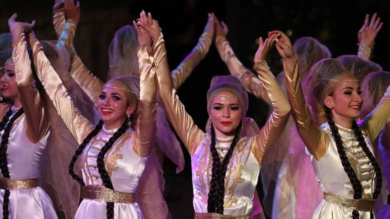 Danseurs circassiens