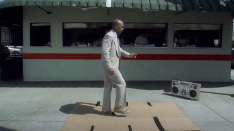 Vidéo musicale de 'Days Go By'