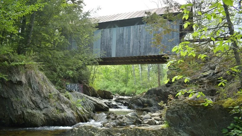 Le pont couvert Gold Brook