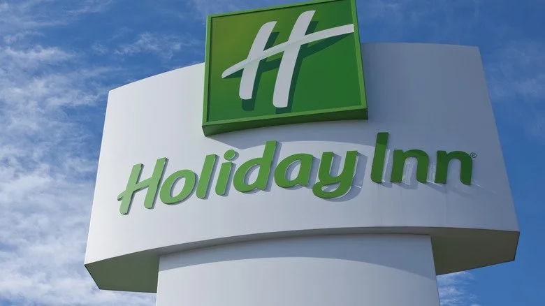 enseigne extérieure de Holiday Inn