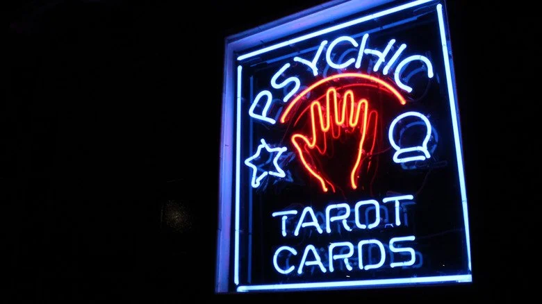 psychic reader storefront