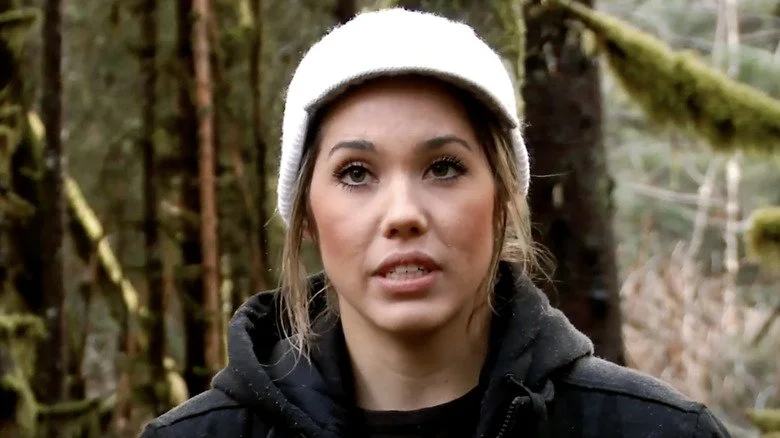 Karryna Kaufman parlant à la caméra sur Alaskan Bush People