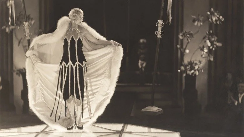 Défilé de mode des années 1920