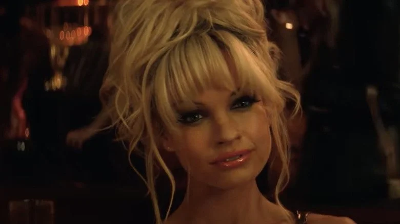 Lily James dans Pam et Tommy