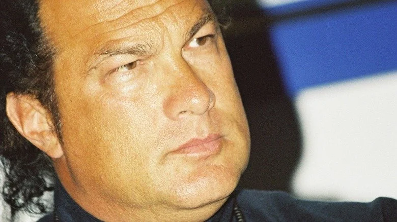 Steven Seagal en gros plan