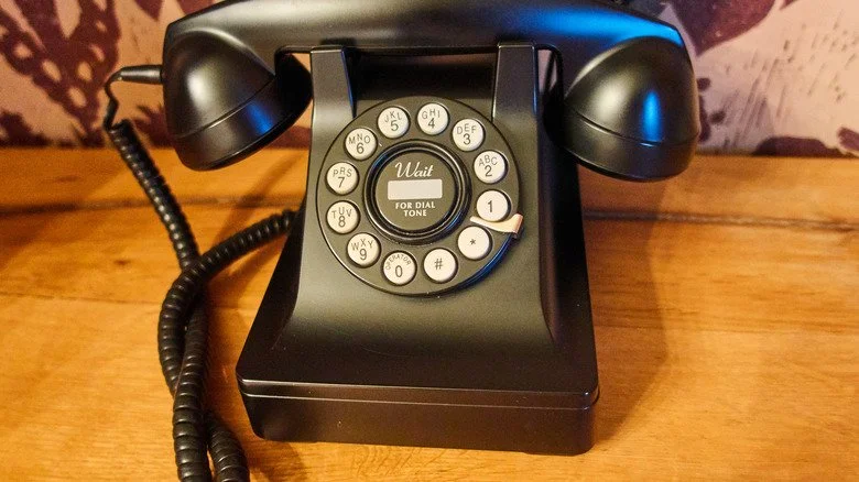 modèle de téléphone à cadran vintage