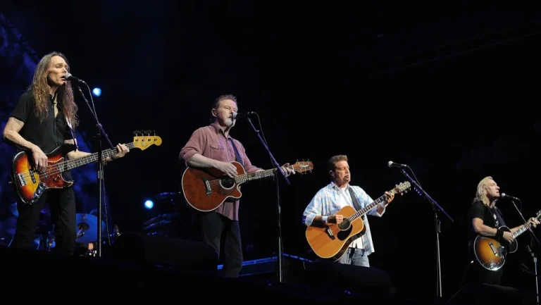 Les Eagles poursuivent le véritable Hotel California pour droits d&rsquo;auteur