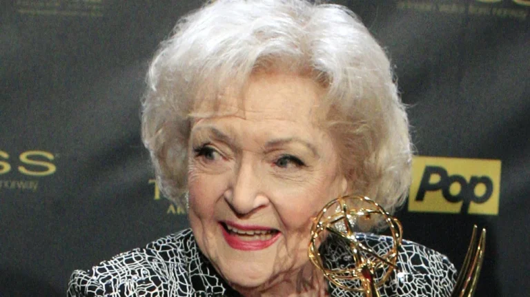 Les Secrets de Longévité de Betty White à 100 Ans