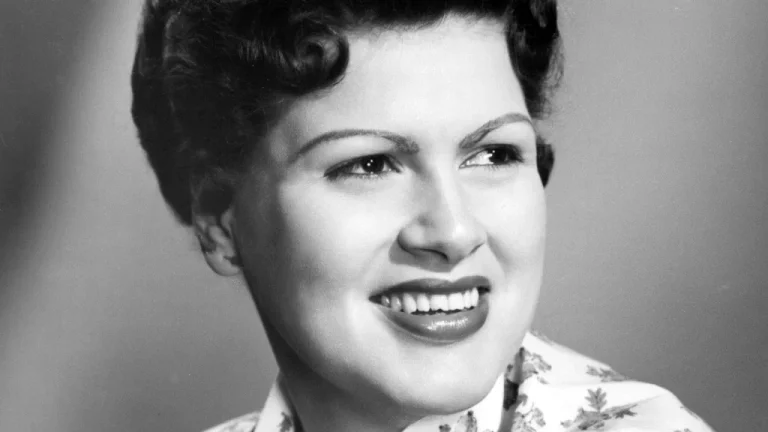 Patsy Cline et son succès inattendu avec Walkin&rsquo; After Midnight