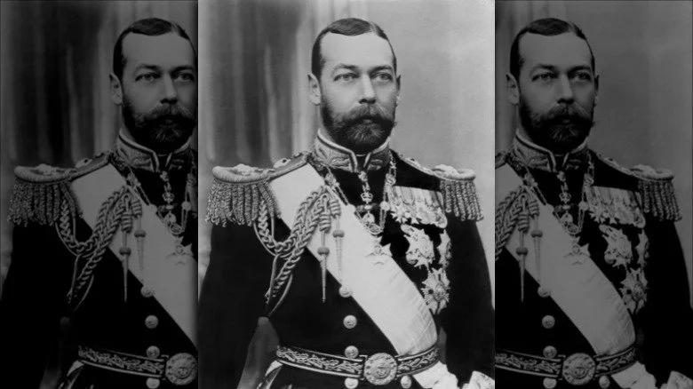 Le roi George V posant pour une photo