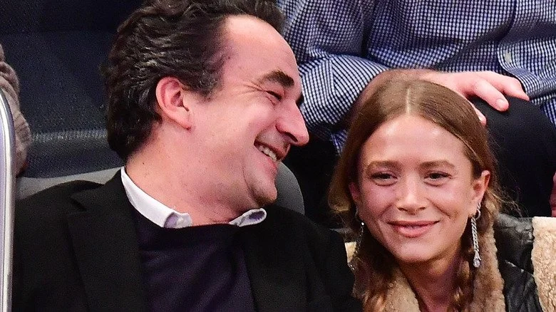 Mary-Kate Olsen et Olivier Sarkozy riant