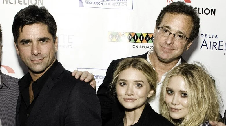 Mary-Kate et Ashley Olsen avec John Stamos et Bob Saget