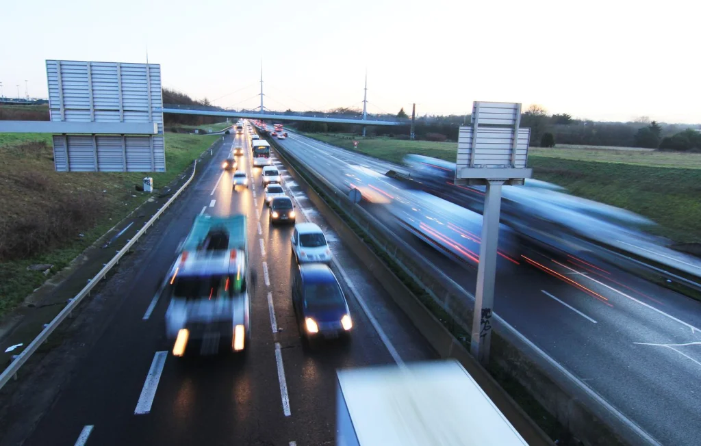 Appel à témoins à Rennes : Piéton percuté par une Peugeot blanche