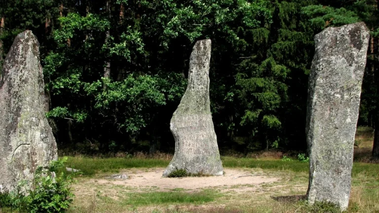 Artefacts anciens maudits : légendes & mystères