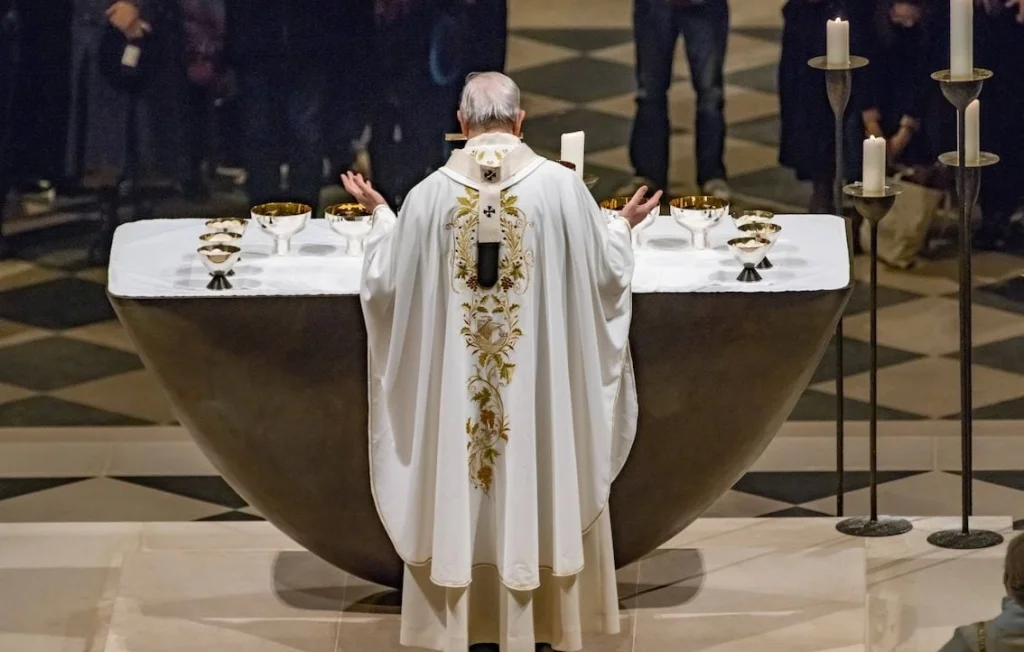 Côtes-d’Armor : Enquête pour viols visant deux prêtres