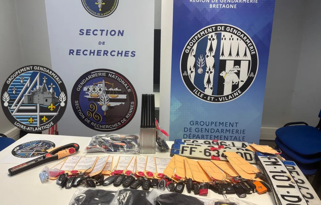 Démantèlement d'un gang de voleurs de voitures de luxe en Bretagne