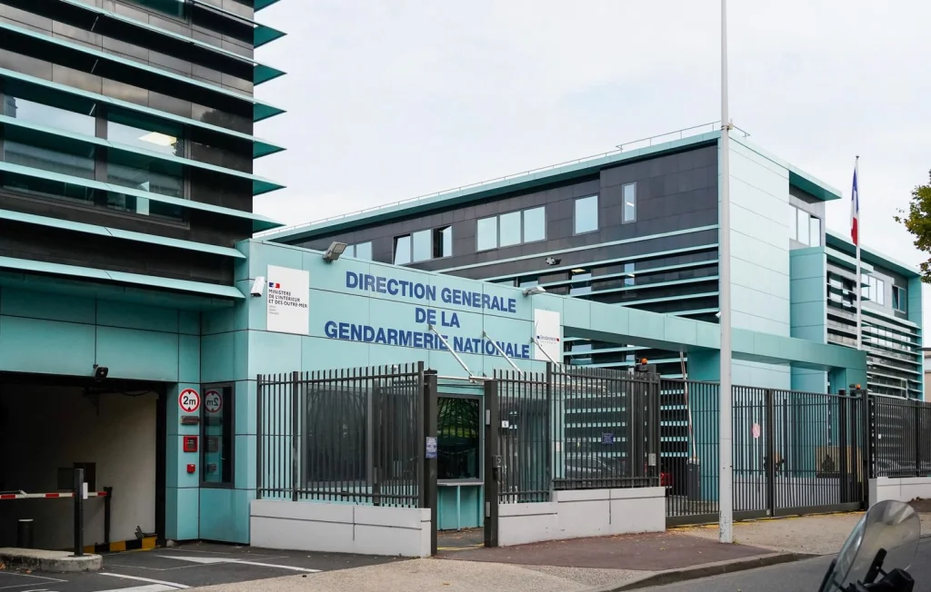 Enquête sur la corruption au ministère de l’Intérieur français