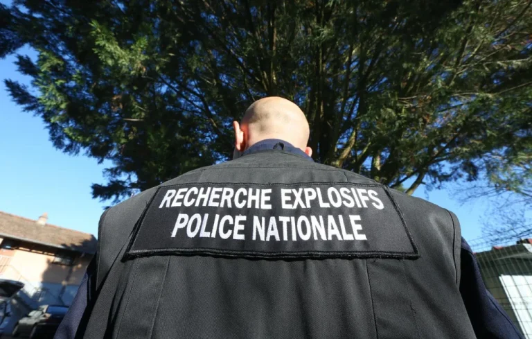 Évacuation d&rsquo;un lycée à Calais après un message menaçant