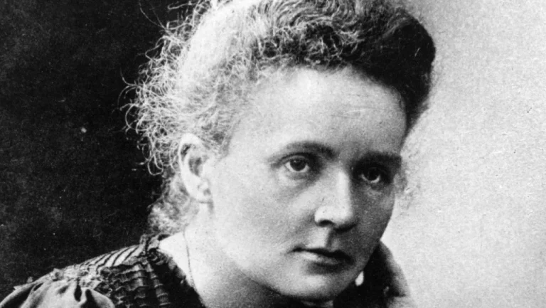 La couleur qui révèle Marie Curie sous un nouvel éclairage