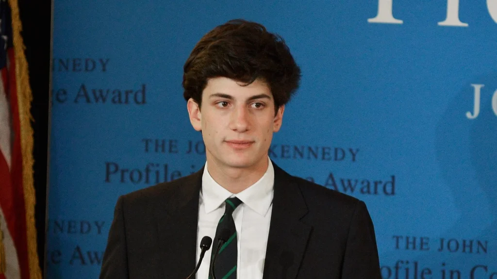 Le petit-fils de JFK attaque Trump sur les fichiers d'assassinat