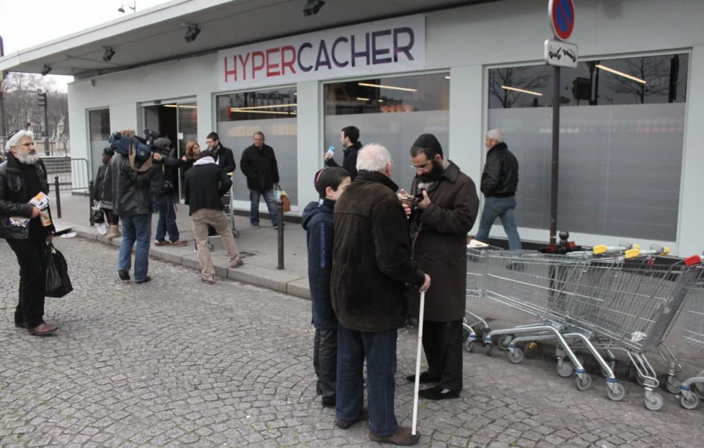 Prise d'otages de l'Hypercacher : Les étoiles de David taguées