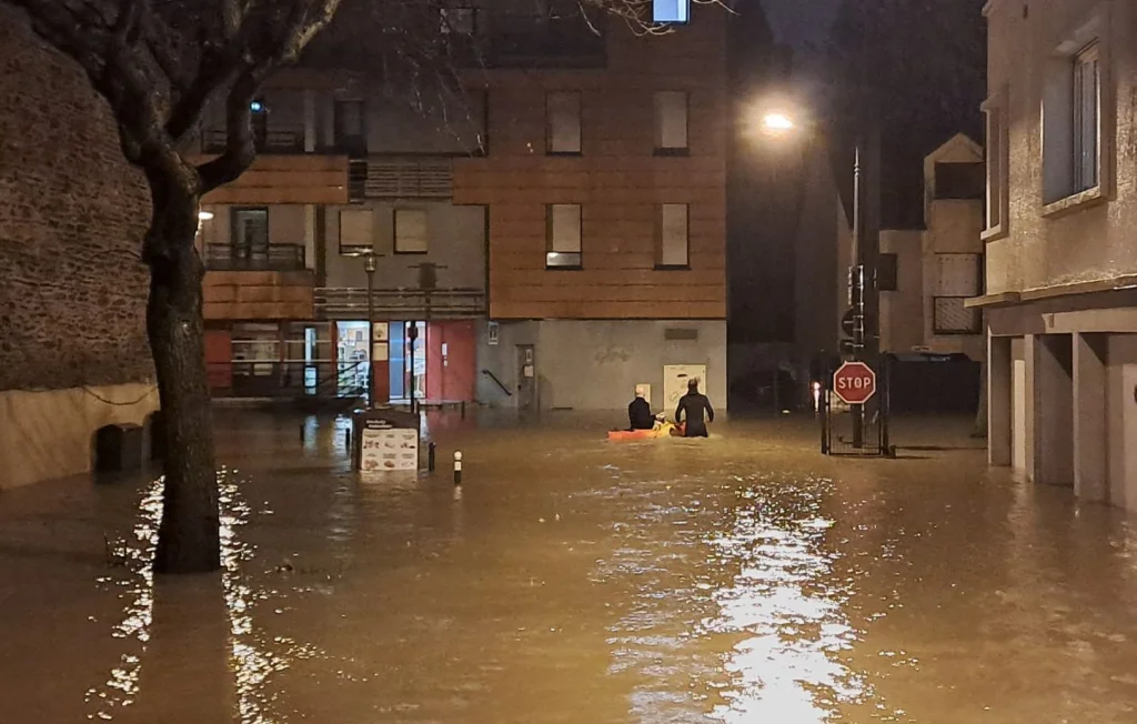 Rennes en vigilance orange : évacuations en raison de la tempête Herminia