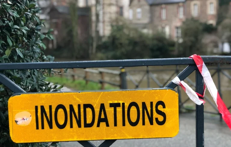Tempête Herminia : inondations et perturbations dans l&rsquo;ouest de la France