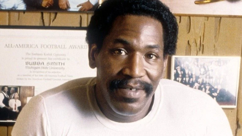 Bubba Smith avec des récompenses de football